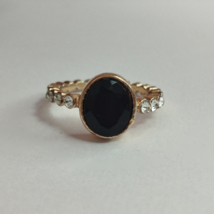 טבעת יהלומים אבן שחורה גולדפילד